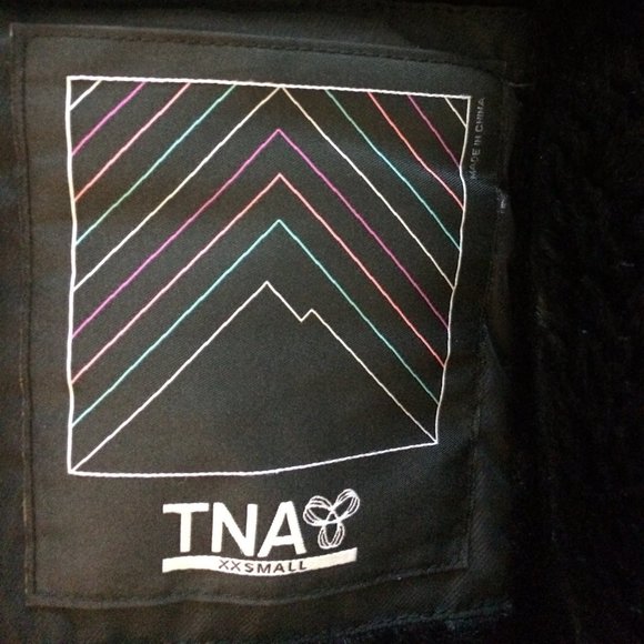 Aritzia TNA ASPEN long Winter Coat - XXS - Picture 8 of 10